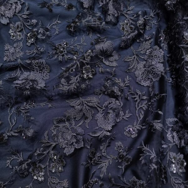 TULLE NIGHT