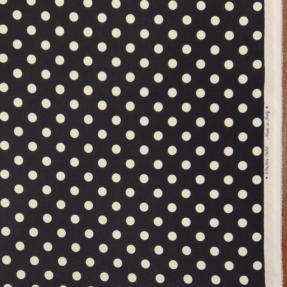 SETA POIS B&W - immagine 2